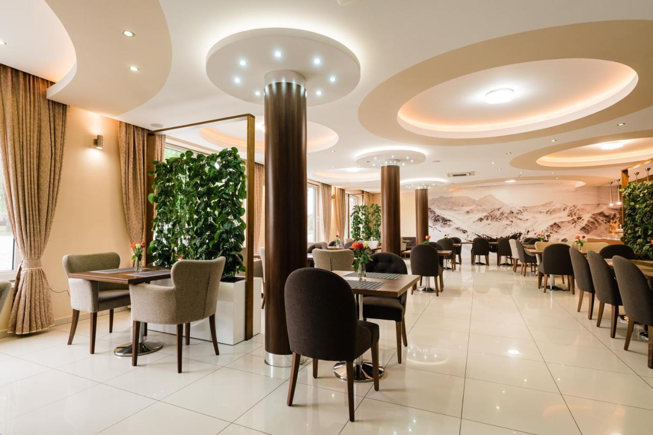 Hotel Menhard Buitenkant foto